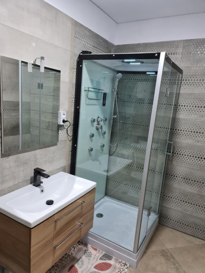 Eva Apartament Apartment Galati Bagian luar foto
