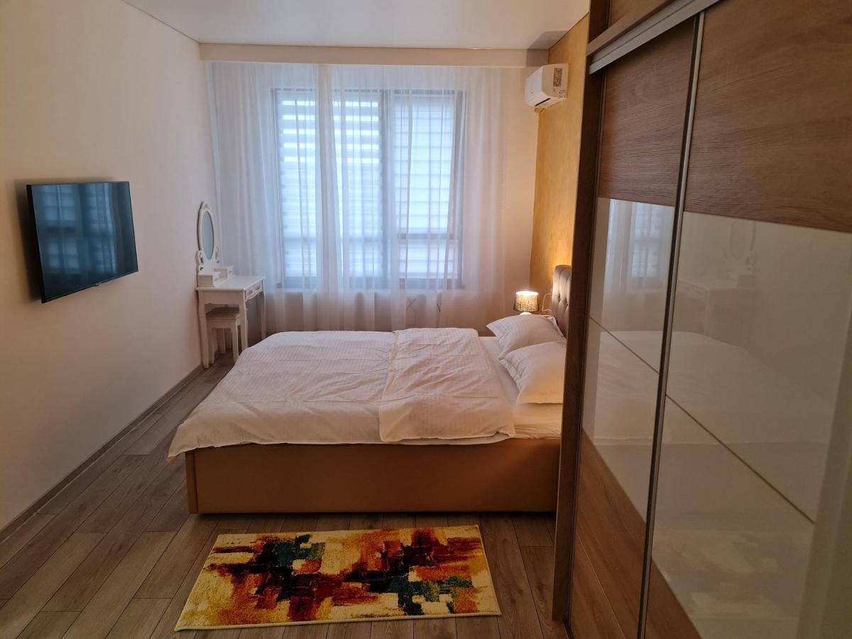 Eva Apartament Apartment Galati Bagian luar foto